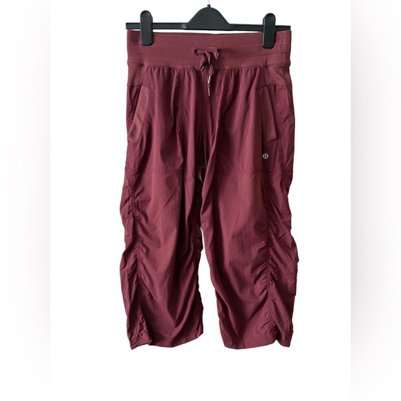 lululemon athletica Pants - Lululemon Dance Studio Crop Pants Burgundy Ruched Lightweight Size 8
